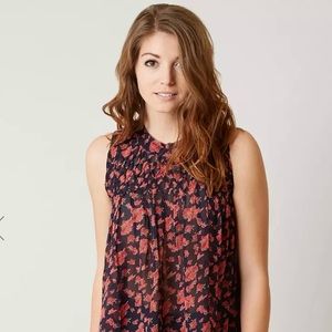 Lucky Brand Ruched Yoke Tank in Navy/Multi, Size M